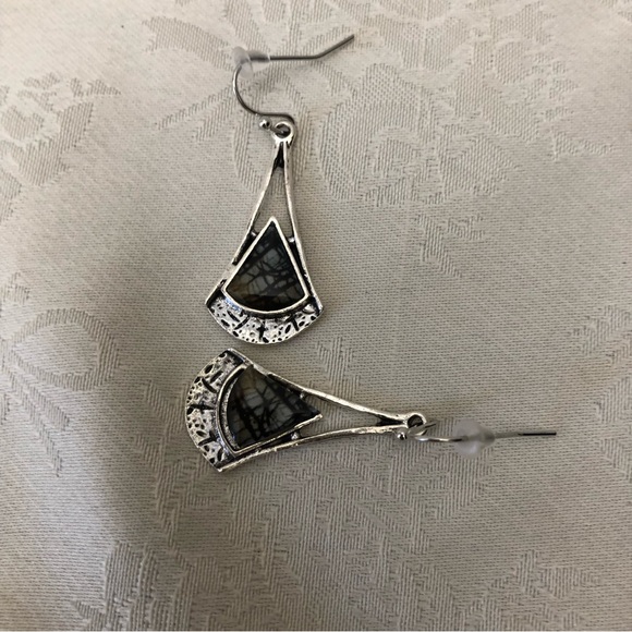 Crystal Dangle Cubic Zirconia Triangular Women's Black/Silver Earrings - Picture 4 of 5